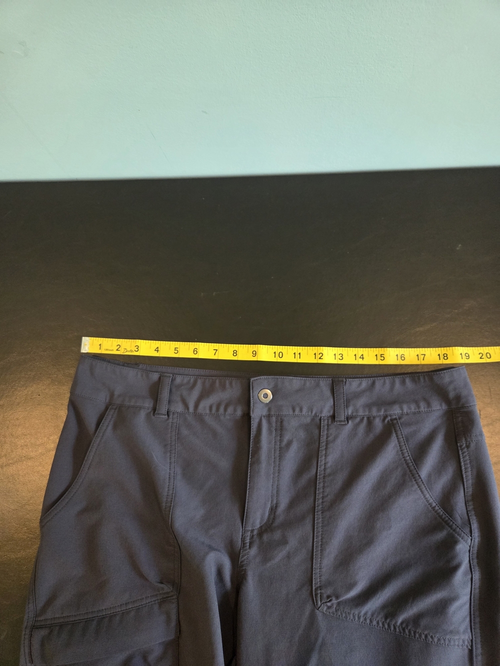 Columbia Saturday Trail II Women's 16 Cargo Capri Pants Dark Gray Omni-Shield - Picture 7 of 10
